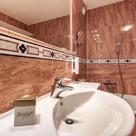호텔 Berghof 4*