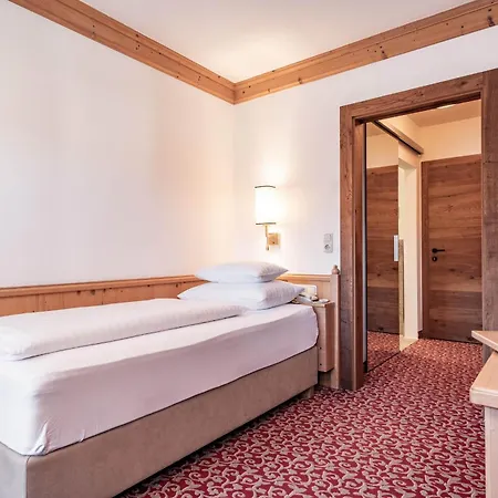 Berghof Gmbh ホテル 4*