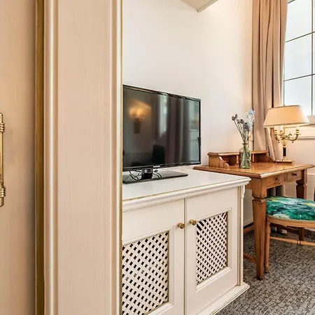 Hotel Berghof 4*