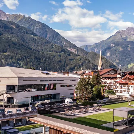 Berghof Hotel 4*