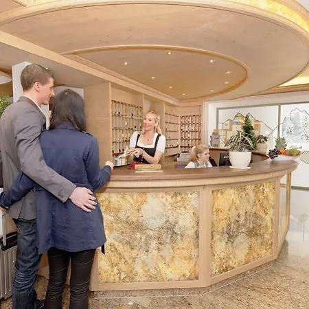 Berghof Hotel 4*